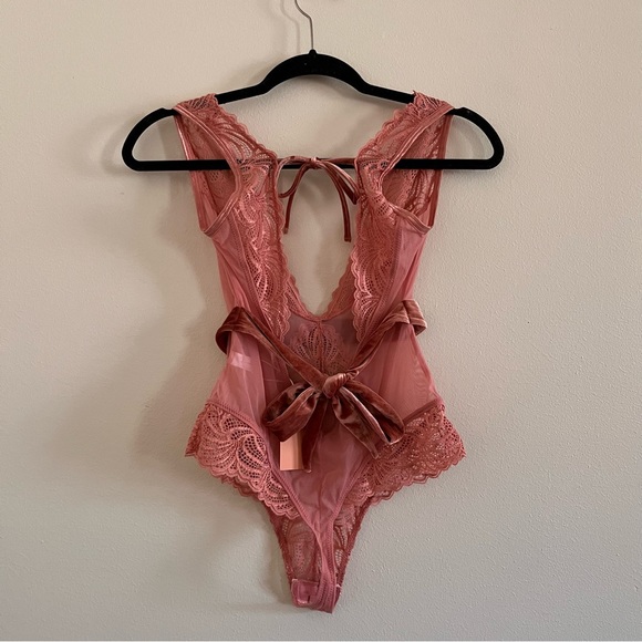 SOLD Mentionables Blush Lace Teddy - Picture 2 of 5